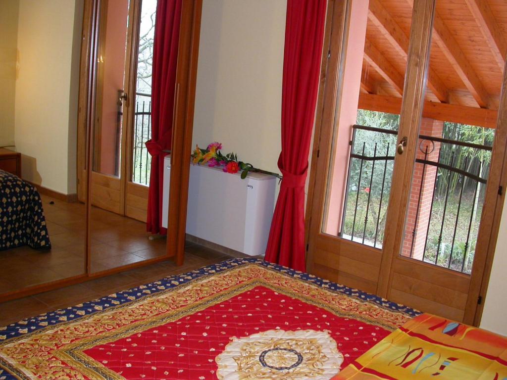 Agriturismo Radamez Monzambano Quarto foto